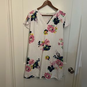 Medium Gap Floral Short Dress